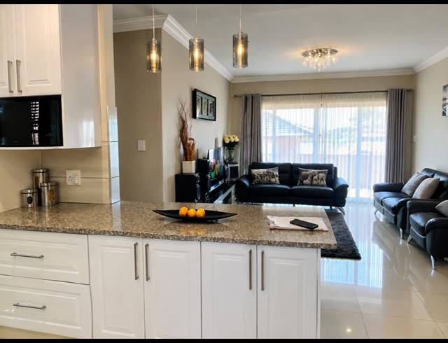 3 BEDROOM TOWNHOUSE FOR SALE IN ANNLIN